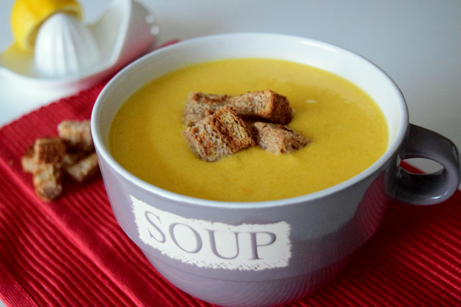 Yoğurtlu Kereviz Sapı Çorbası Tarifi Yoğurtlu Kereviz Sapı Çorbası Tarifi