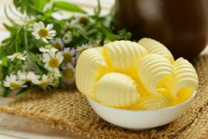 https://cdn.yemek.com/mncrop/300/200/uploads/2015/04/tereyagi.jpg