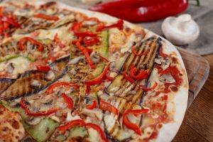 Sebzenin Gücü Adına: Patlıcanlı Pizza