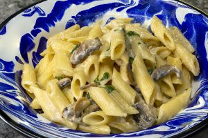 Körili Kremalı Tavuklu Makarna Tarifi, Nasıl Yapılır ...