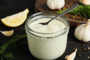 Evde Yapmak Çok Kolay: Yumurtasız Mayonez