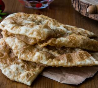 Disi Citir Ici Sulu Cig Borek Nasil Yapilir Cig Borek Tarifi Kadinca Tarifler
