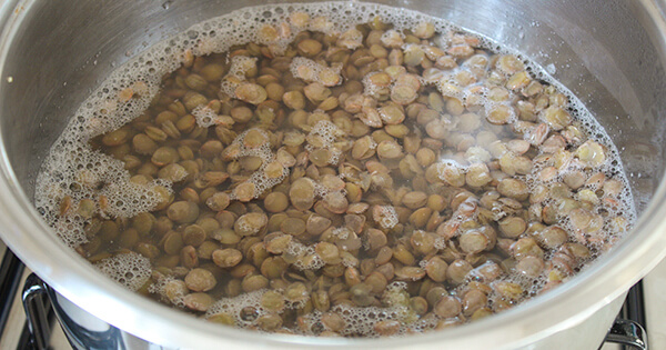 yesil-mercimek-corbasi-asama-1
