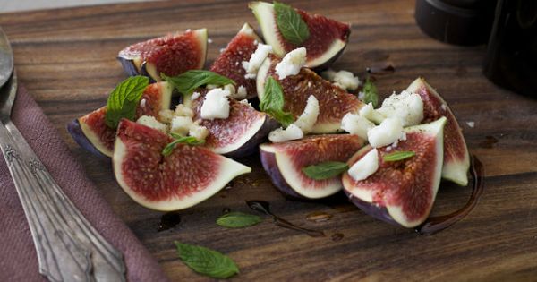 İncir ve Keçi Peyniri Salatası