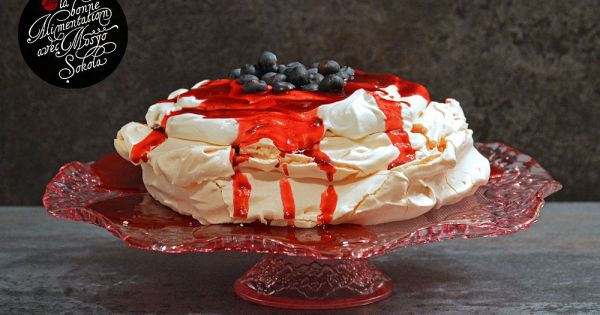 Orman Meyveli Pavlova