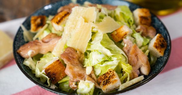 Tavuklu Sezar Salata