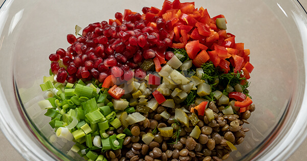 yesil-mercimek-salatasi-asama-1