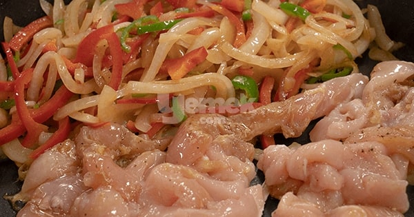 tavuklu-fajita-asama-5-yemekcom