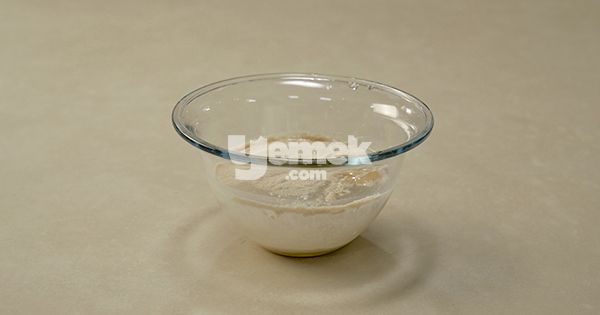 peynirli-pizza-asama-1