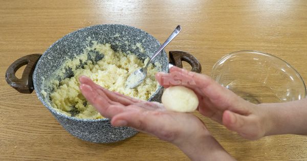 muhallebili-irmik-toplari