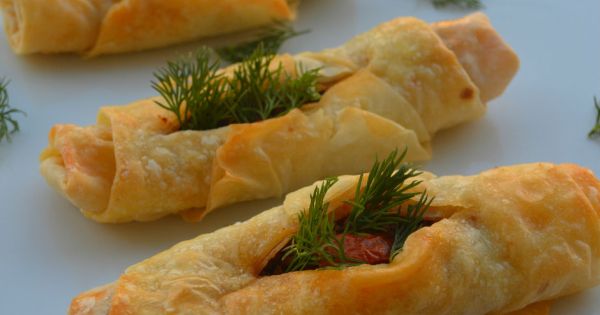 Kıymalı Karnıyarık Börek