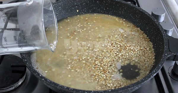 mercimekli-bulgur-pilavi-asama-1