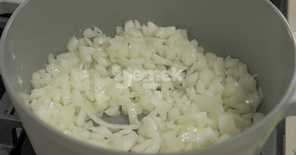 pizza-sosu-adim-1