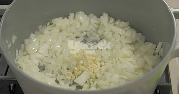 pizza-sosu-adim-2