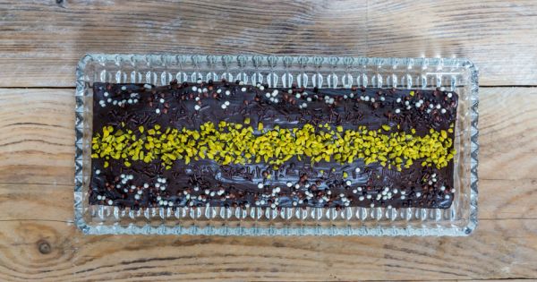 Antep Fıstıklı Nutellalı Kek