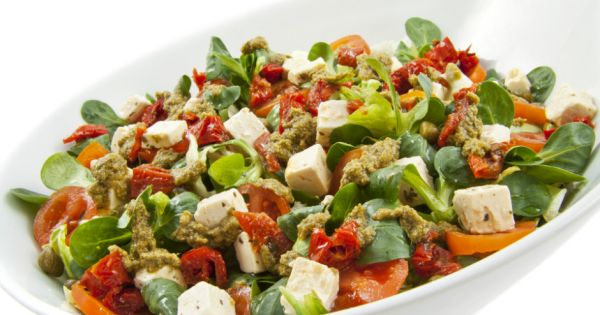 Ceviz Soslu Semizotu Salatası