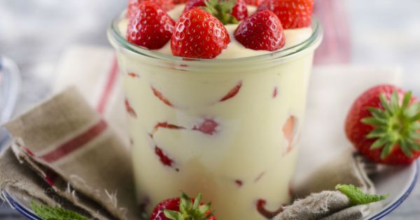 Çilekli Bisküvili Puding
