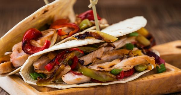 Tavuklu Acılı Taco