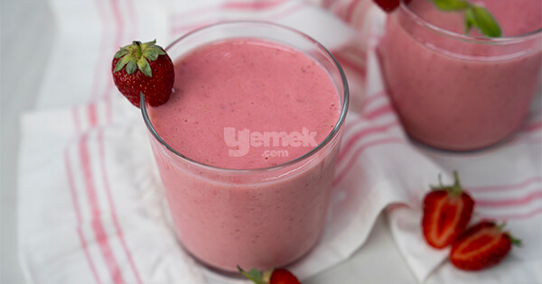 cilekli-sut-asama5-yemekcom