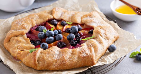 Kırmızı Erikli Kolay Tart