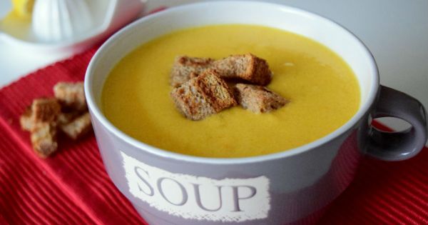 Yoğurtlu Kereviz Sapı Çorbası
