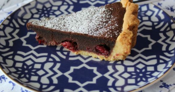 Çikolatalı Vişneli Tart