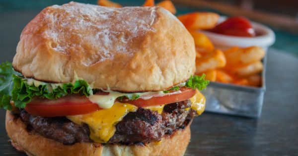 Sucuk Köfteli Burger