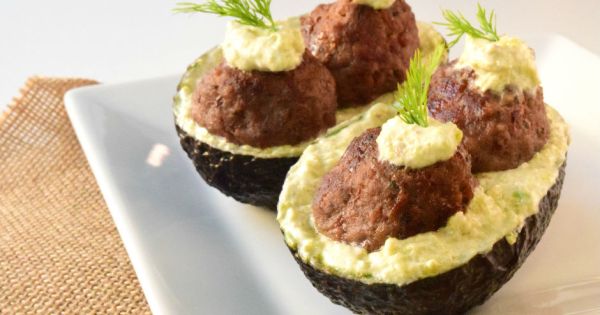 Avokado Yatağında Köfte