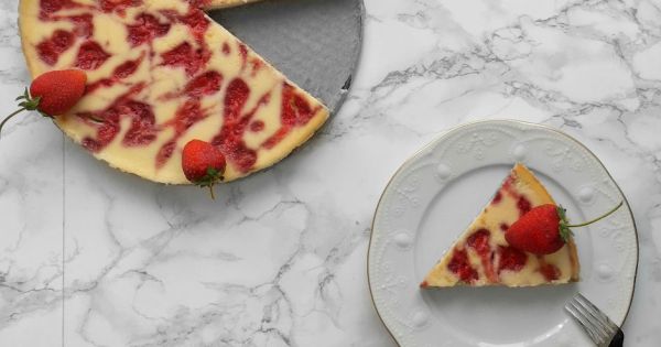 Çilekli İnce Cheesecake
