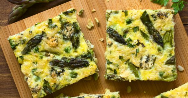 Fırında Kuşkonmazlı Omlet