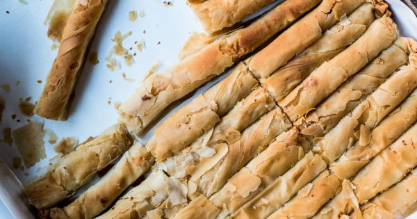Patatesli Kaşarlı Kalem Börek