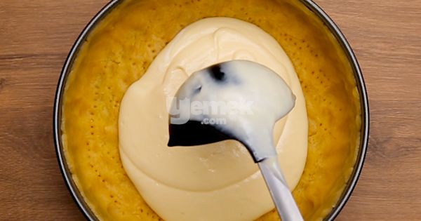 visne-soslu-yogurt-keki-watermark-11