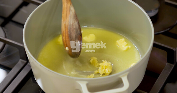 demleme-domatesli-makarna-2