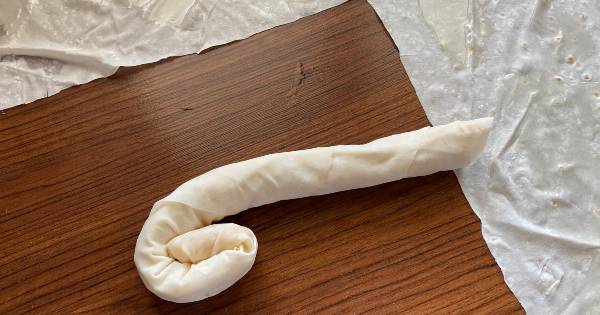 patatesli-gul-boregi-yapim5