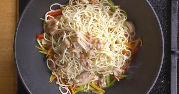 tavuklu-noodle-5