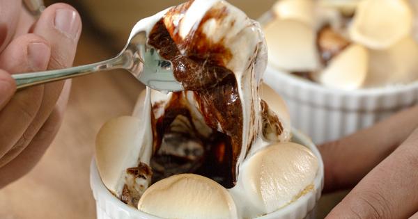 Marshmallow�lu Volkan Kek Tarifi, Nasıl Yapılır? (Videolu)