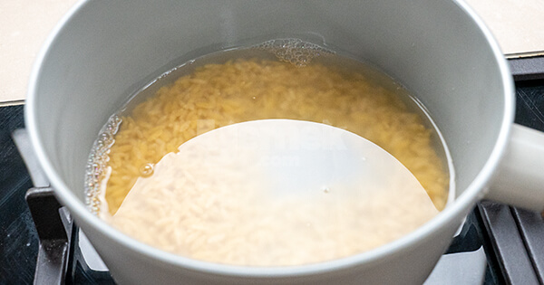 yogurtlu-yesil-mercimek-salatasi-asama-1