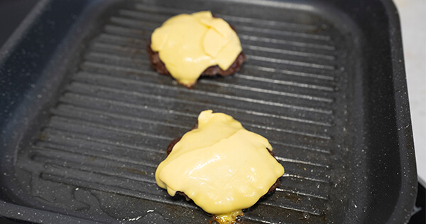 cheeseburger-asama8-yemekcom