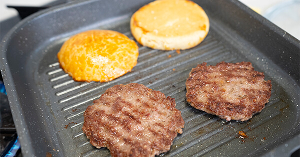 cheeseburger-asama8ek-yemekcom