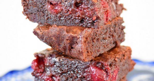 Vişneli Islak Brownie