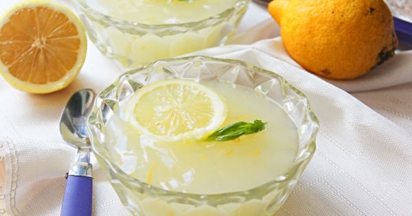 Limonlu Su Muhallebisi