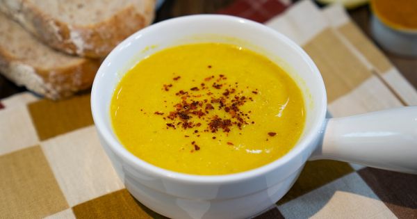 Zerdeçallı Mercimek Çorbası