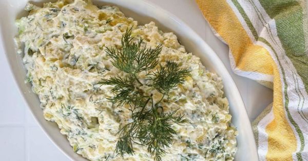 Dereotlu Yoğurtlu Patates Salatası