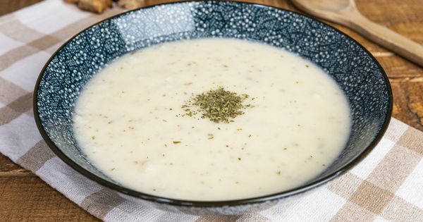 Kolay Yayla Çorbası