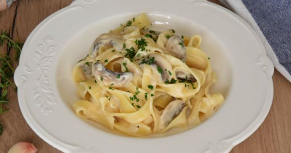 Fettuccine Alfredo