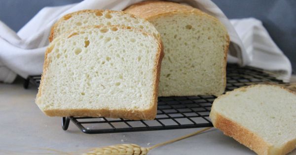 Ev Yapımı Tost Ekmeği