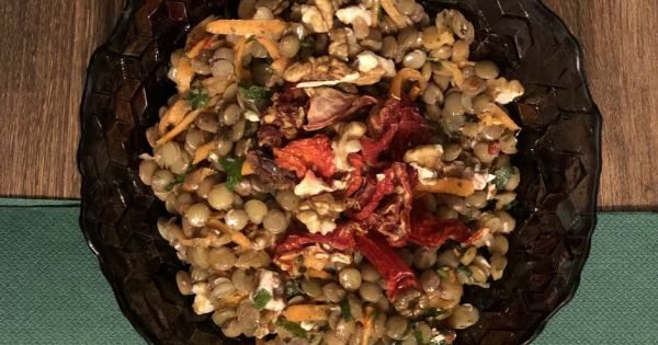 Pratik Mercimek Salatası
