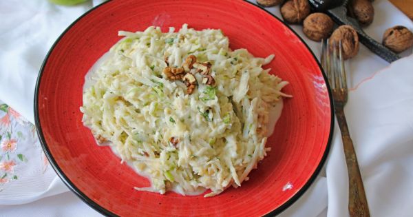 Elmalı Kereviz Salatası