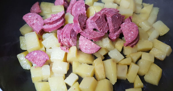 sucuklu-patates-kavurmasi2