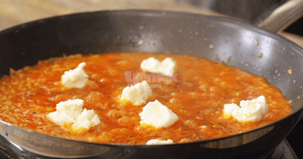 domatesli-arpa-sehriyeli-risotto-tarifi-6